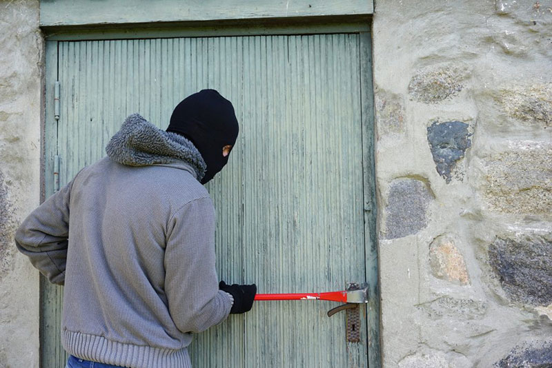 Verdächtige Einbruchversuche erkennen – Tipps für mehr Sicherheit